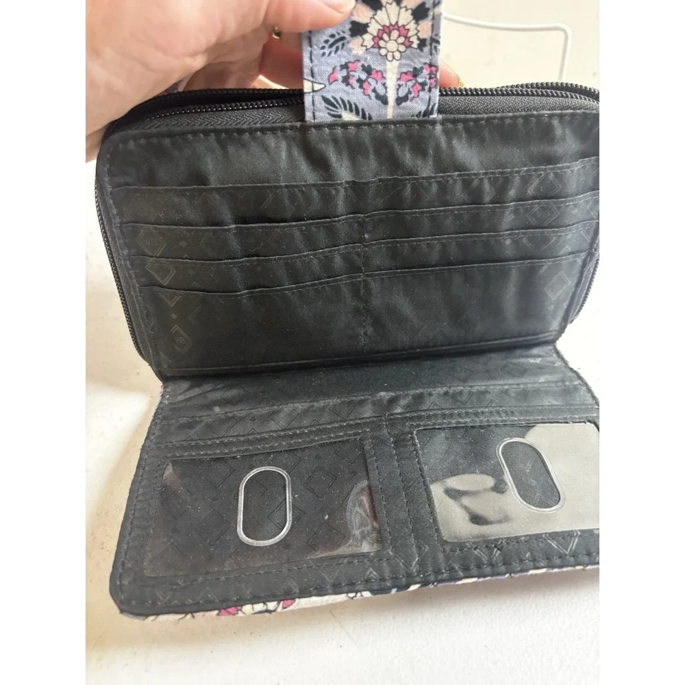 Vera Bradley ORNATE BLOOMS‎ Turn Lock Zip Around Wallet EUC